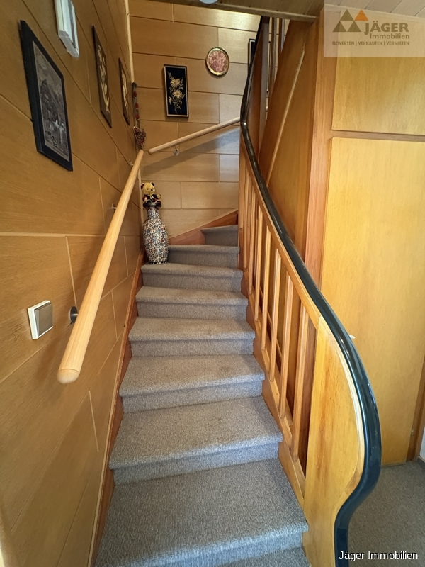 Treppe in das OG