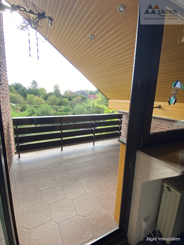 mit Balkon