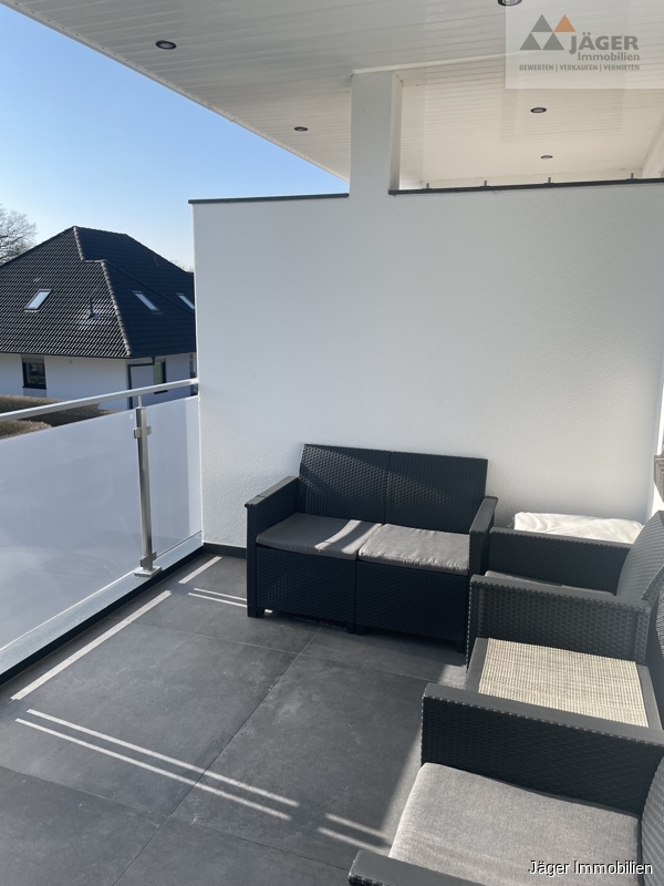 mit Balkon