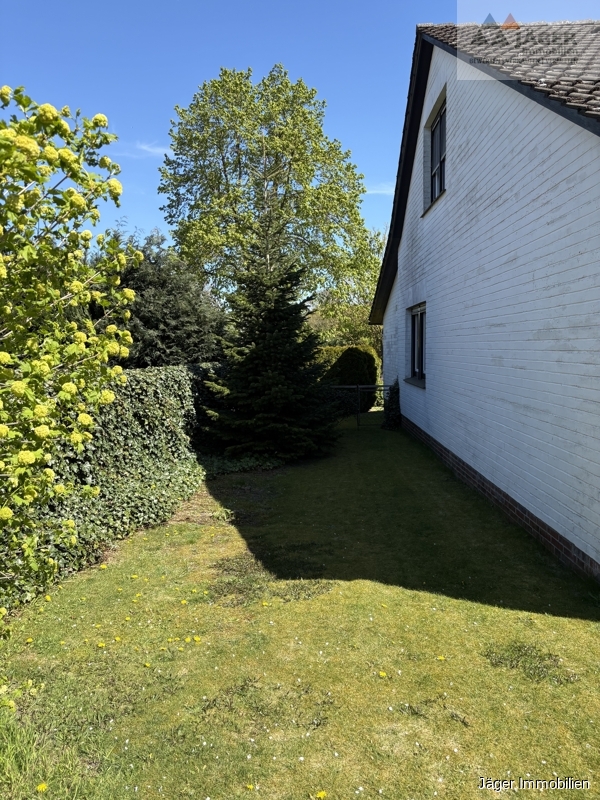seitlicher Garten