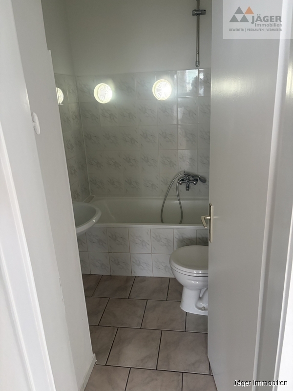 kurzfristig frei: renovierte 2,5-Zimmer Whg. - Foto 1