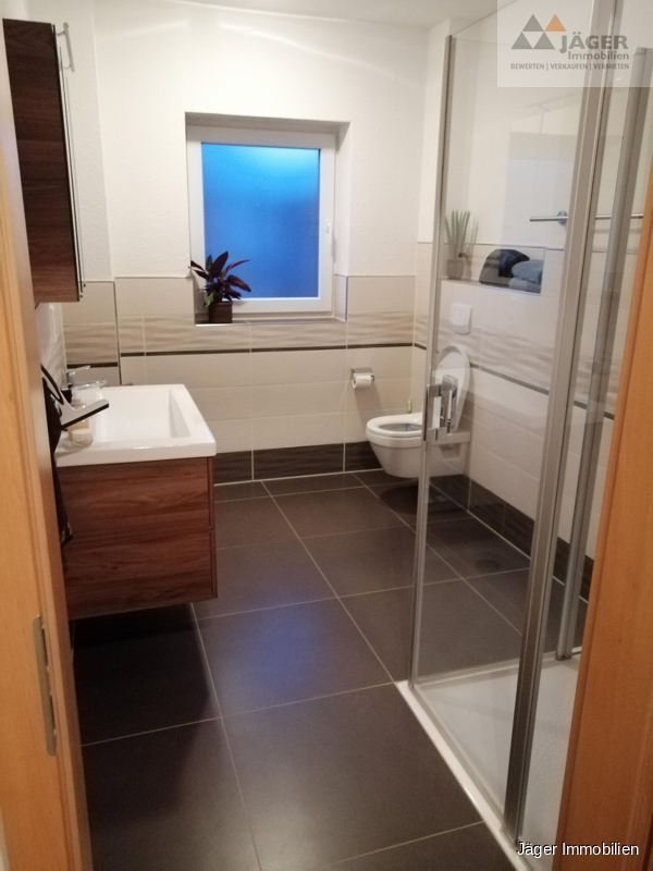 modernes Badezimmer