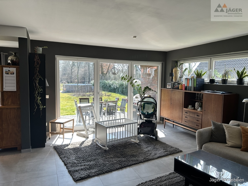 und Blick zur Terrasse