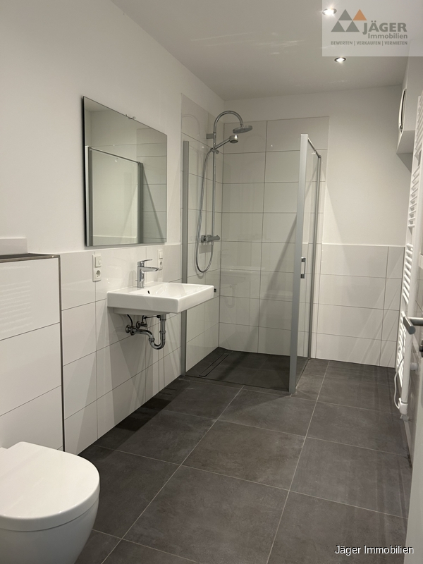 großes Badezimmer