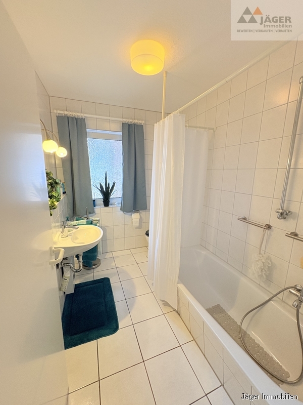 helles Badezimmer