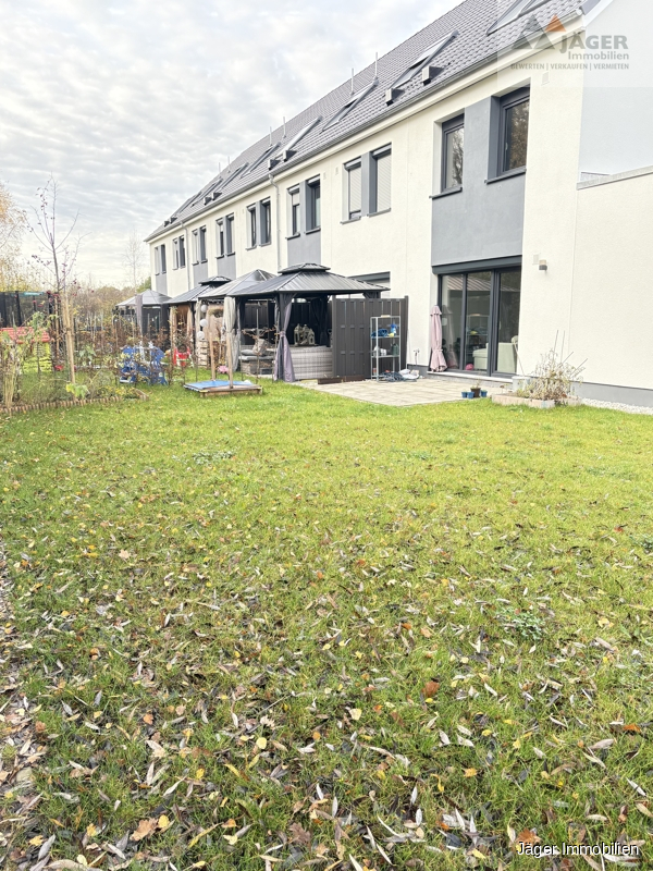 großer Gartenbereich