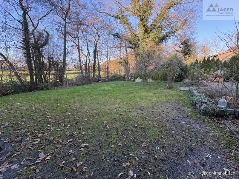 großer Gartenbereich